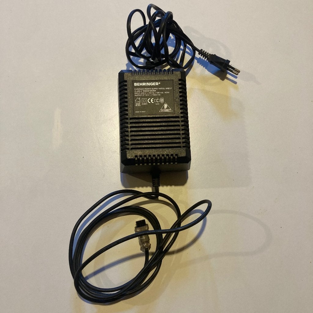 Behringer power supply, Ophalen of Verzenden, Zo goed als nieuw