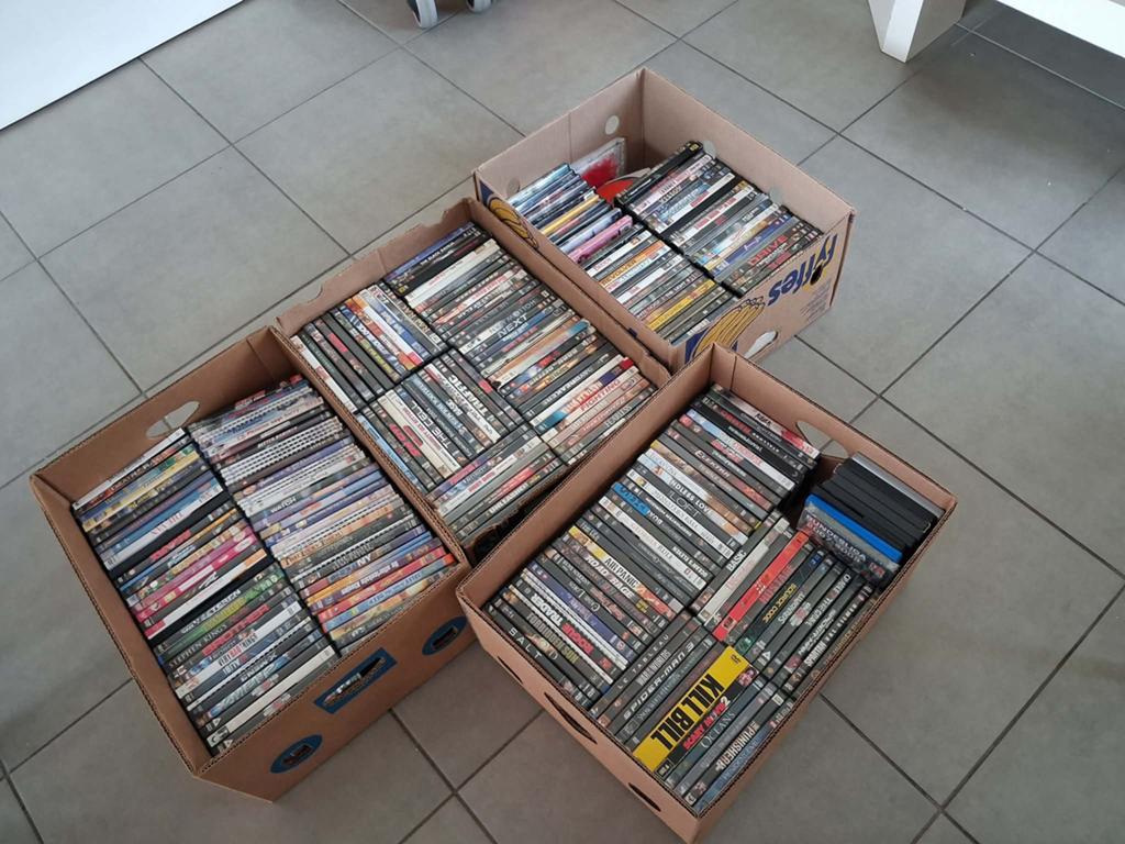 Lot van 260 dvd’s, Cd's en Dvd's, Alle leeftijden, Ophalen, Gebruikt