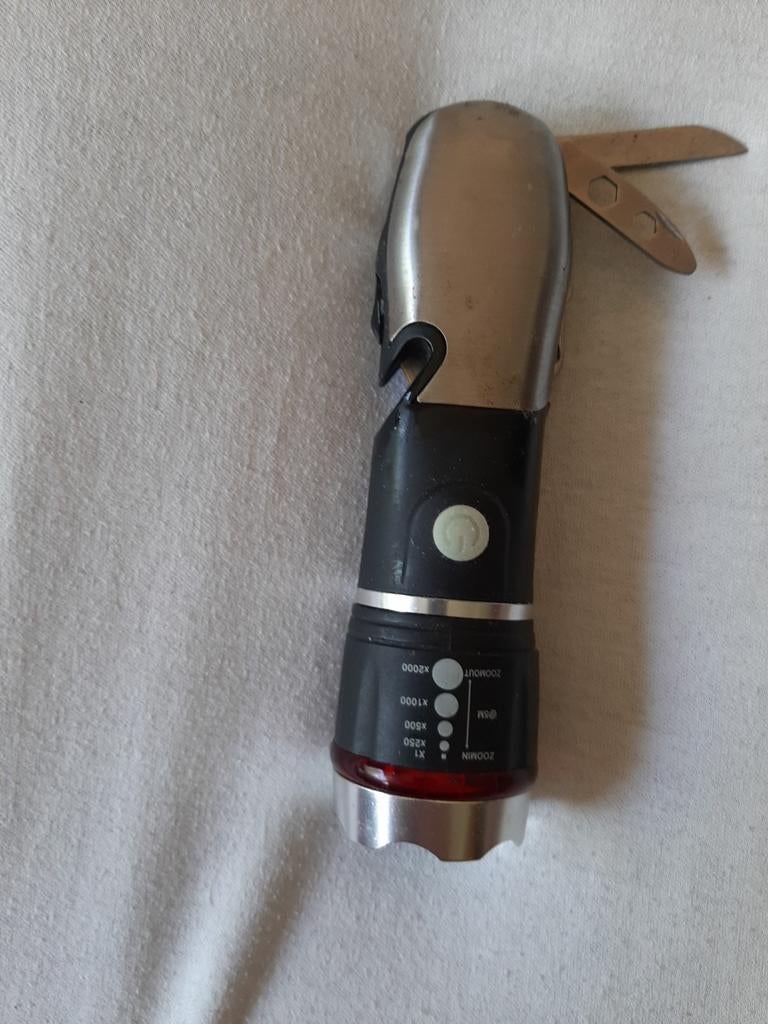 Zaklamp met messenset, Caravans en Kamperen, Ophalen of Verzenden