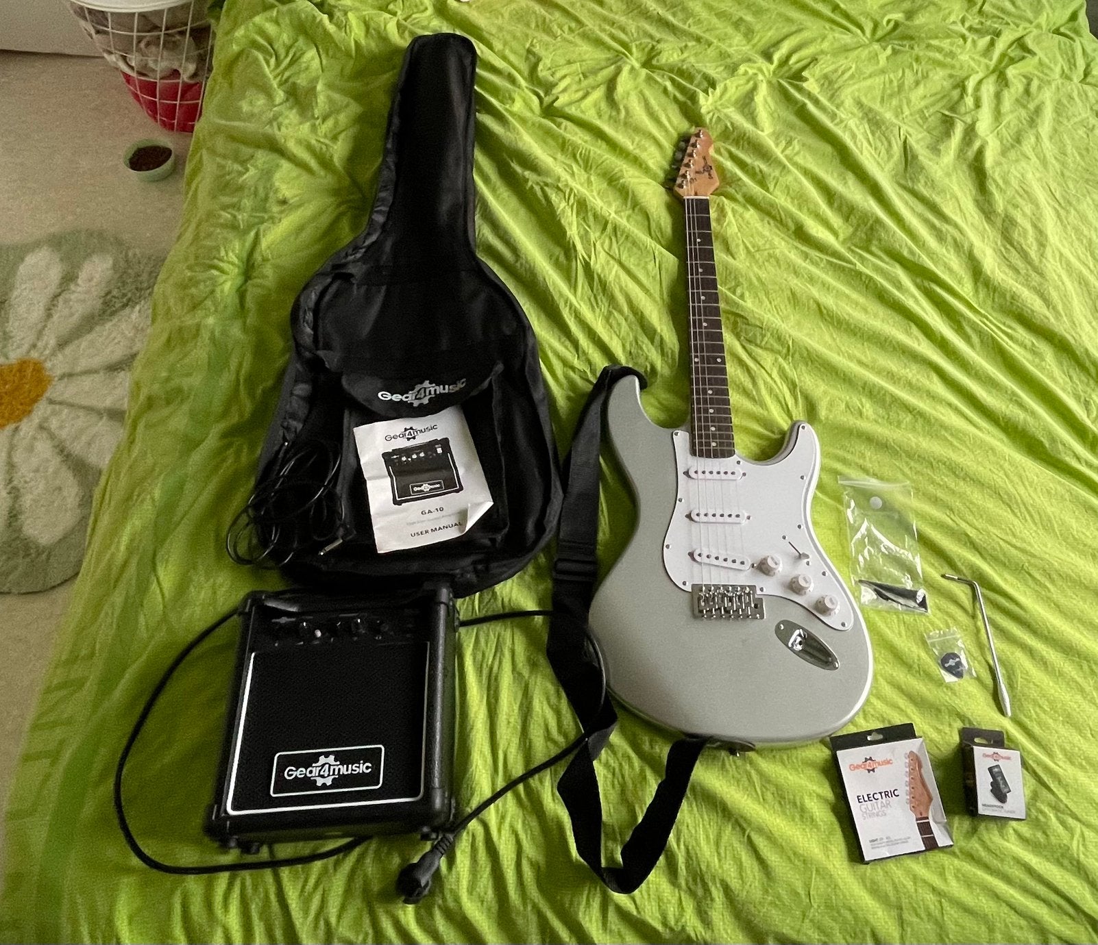 Guitare + ampli et plus, Musique & Instruments, Amplis | Basse & Guitare, Comme neuf, Guitare, Enlèvement