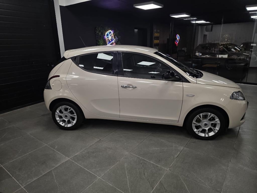 LANCIA YPSILON BENZINE/41,000 KM/2017/EURO6/TOP STAAT, Autos, Lancia, Achat, Euro 6, Entreprise, Brun