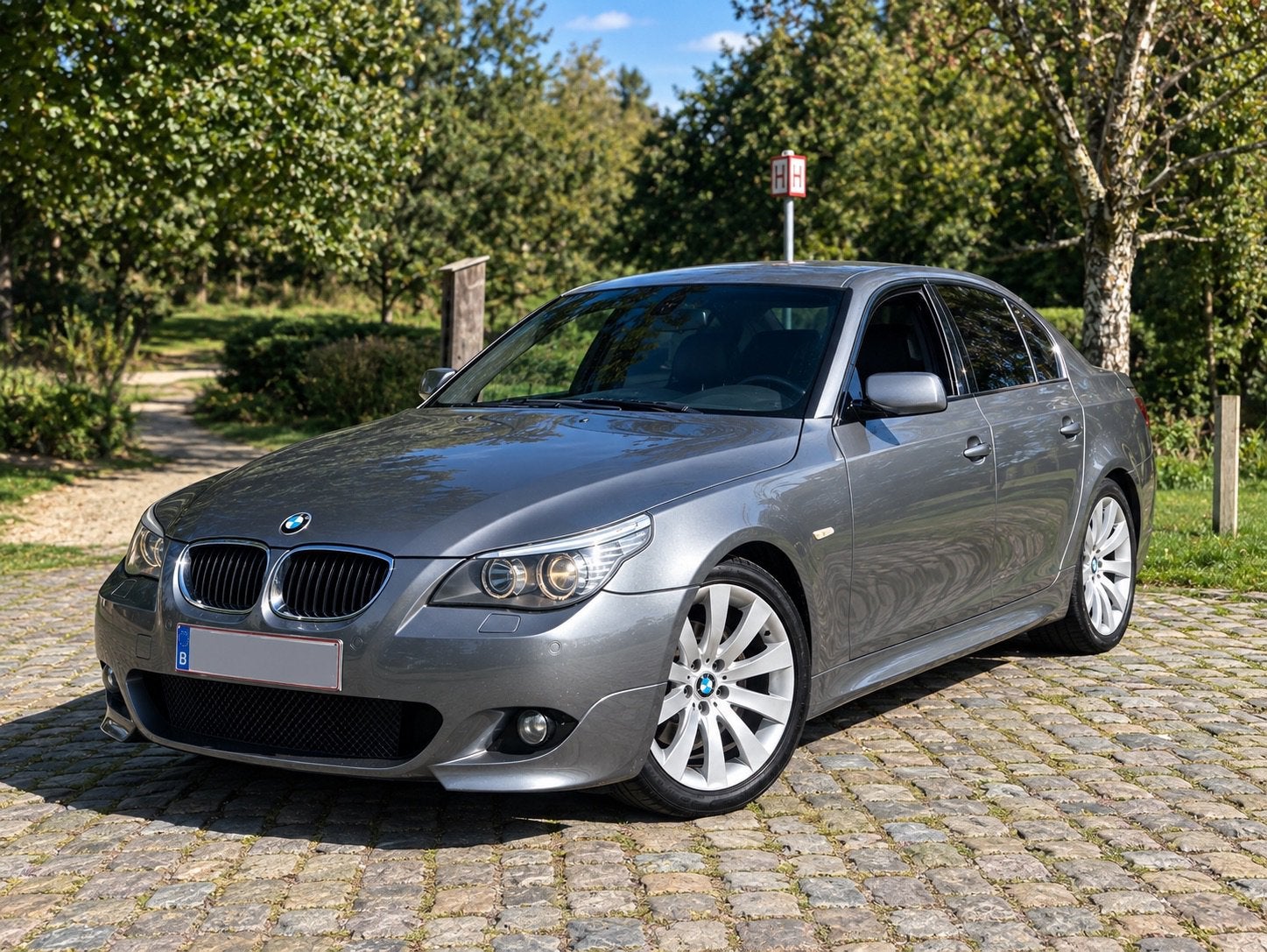 2007 BMW 530 M-Pack Automatique, Autos, Cuir, Argent ou Gris, Carnet d'entretien, Noir
