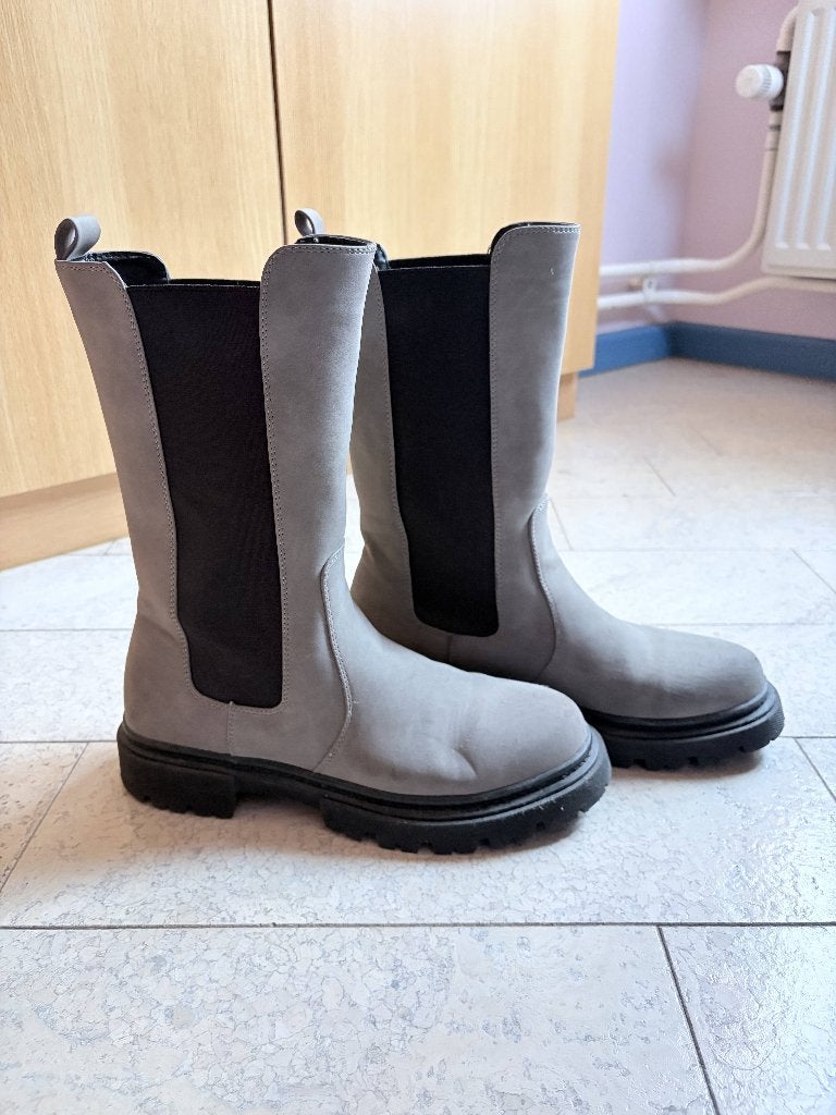 Laarzen maat 40, Kleding | Dames, Ophalen, Hoge laarzen, Zo goed als nieuw, OXMOX