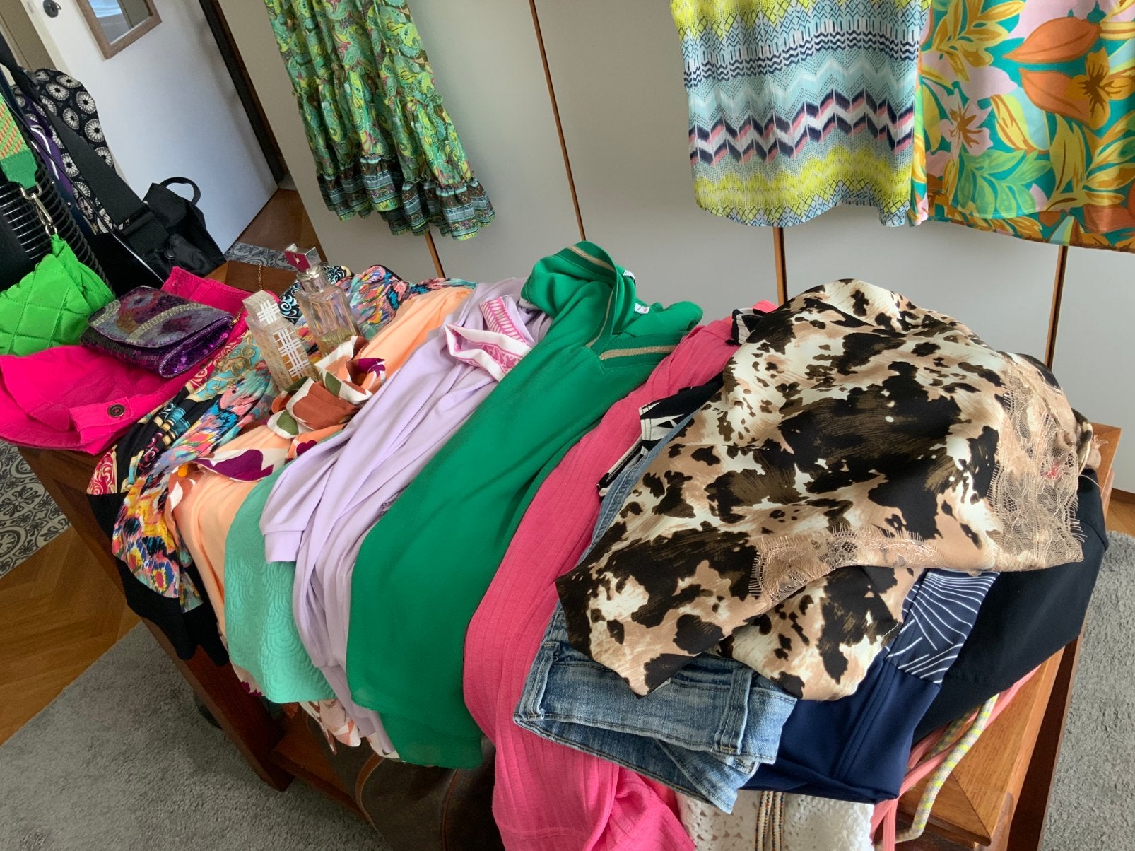 Les filles  j’ai trié mon dressing de 5e à10e sur Angleur, Enlèvement, Comme neuf