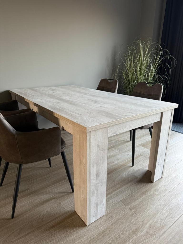 Eettafel Weba, Ophalen, Zo goed als nieuw