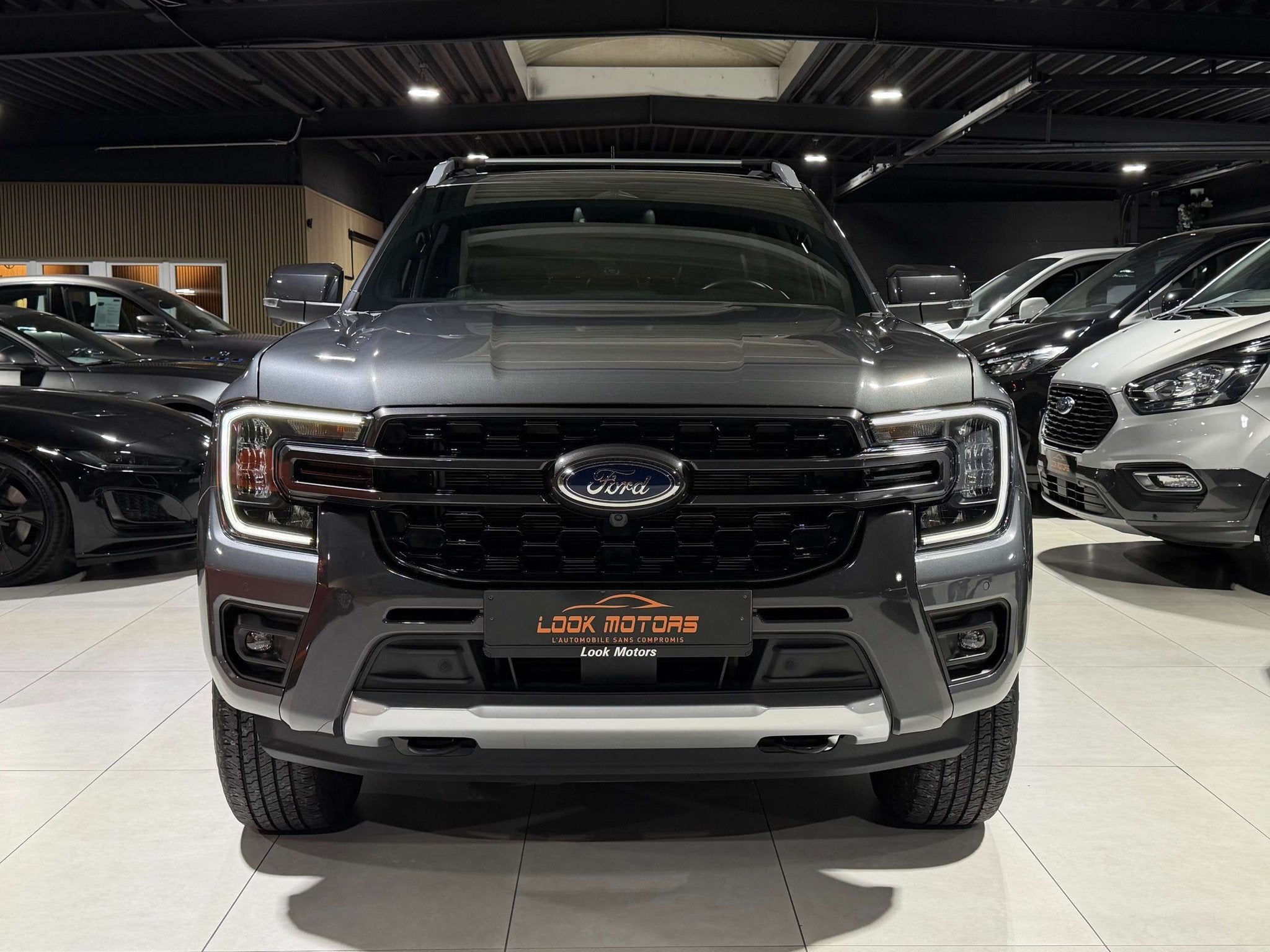 Ford Ranger 2.0 EcoBlue e-4WD Wildtrak 205cv NAVIGATION DIST, Autos, Cuir, Argent ou Gris, Achat, https://public.car-pass.be/vhr/f4c4389e-8b08-449a-b5b0-4a8f40c436ea