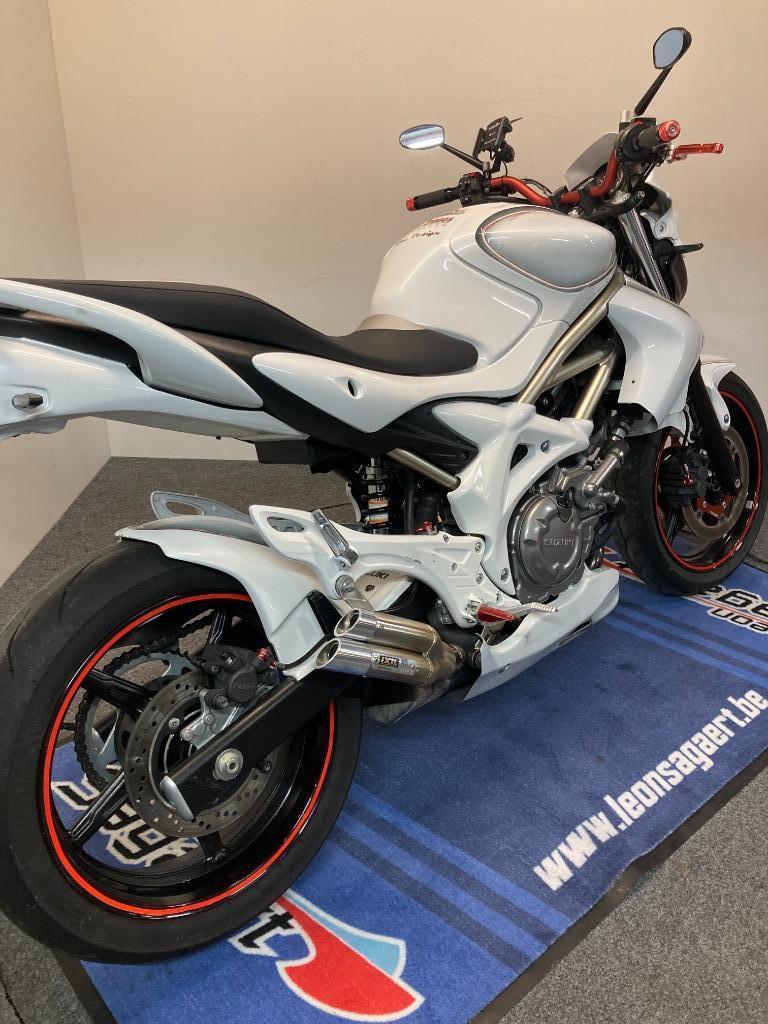 Suzuki SFV 650 Gladius bj. 2009 ref. LS 2649, 2 cilinders, Bedrijf, Meer dan 35 kW, 650 cc
