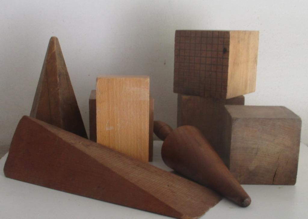oude geometrische vormen modellen in hout, Verzenden