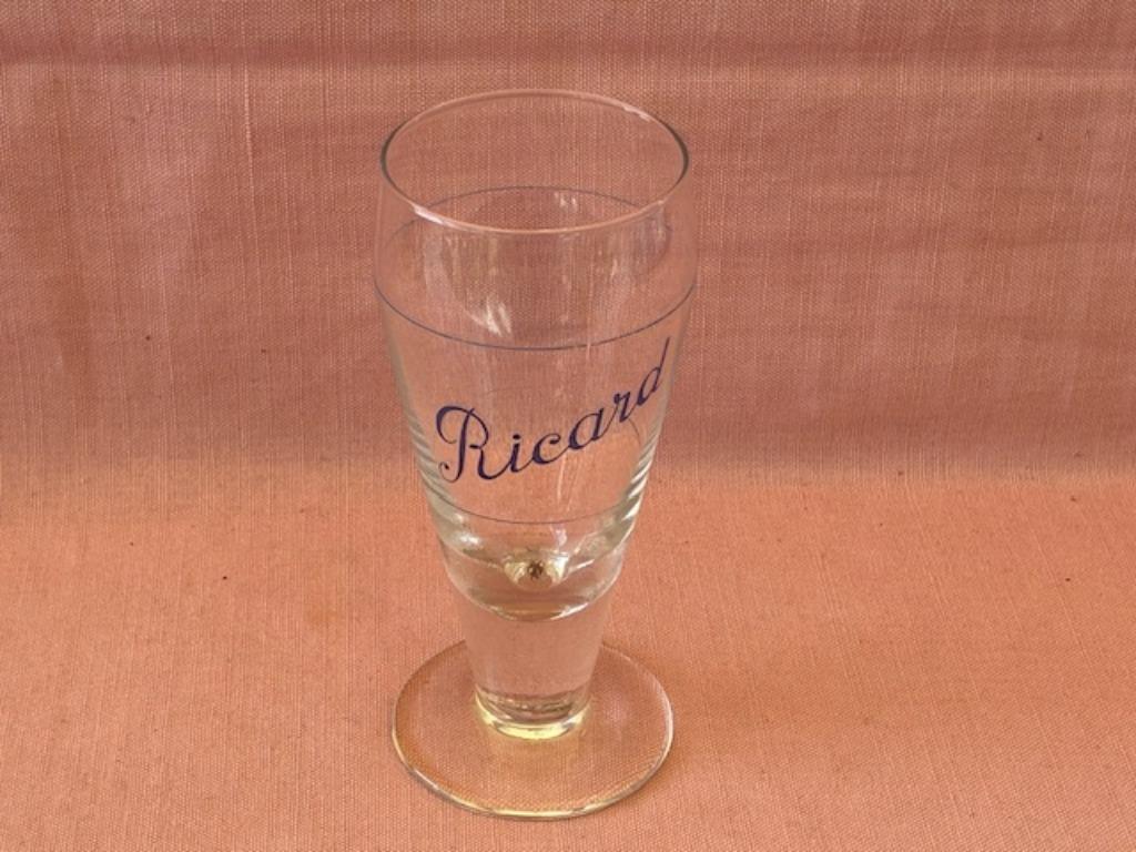 Ricard glas op voet, oud recht, "Ricard" "geschreven", Verzamelen, Merken en Reclamevoorwerpen, Ophalen of Verzenden, Gebruikt