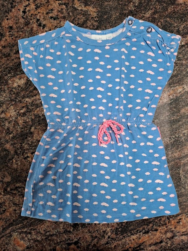 Taille 80 Robe bleu clair, blanc, parasols roses, Robe ou Jupe, Enlèvement ou Envoi, Comme neuf, Feetje