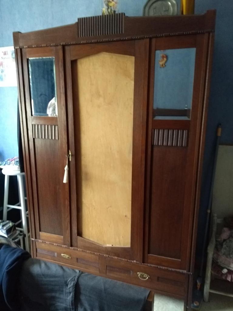 Antieke slaapkamer, Ophalen