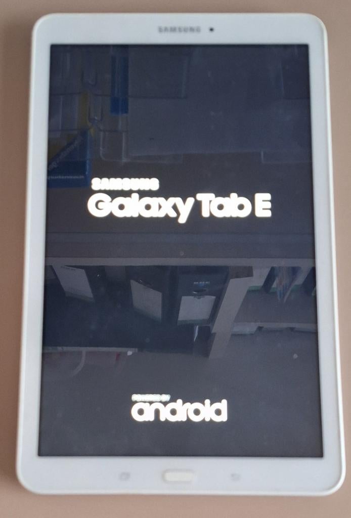 Samsung Tab E, Enlèvement, Comme neuf