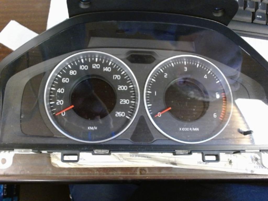 Compteur Volvo S60 2010-2013  31327581AA (489), Enlèvement, Utilisé, Volvo