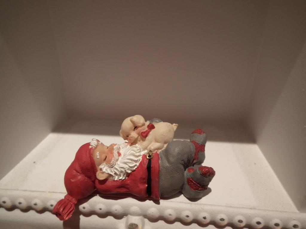 Décoration de Noël. Lutin avec porcelet (Longueur 7 cm), Envoi, Comme neuf