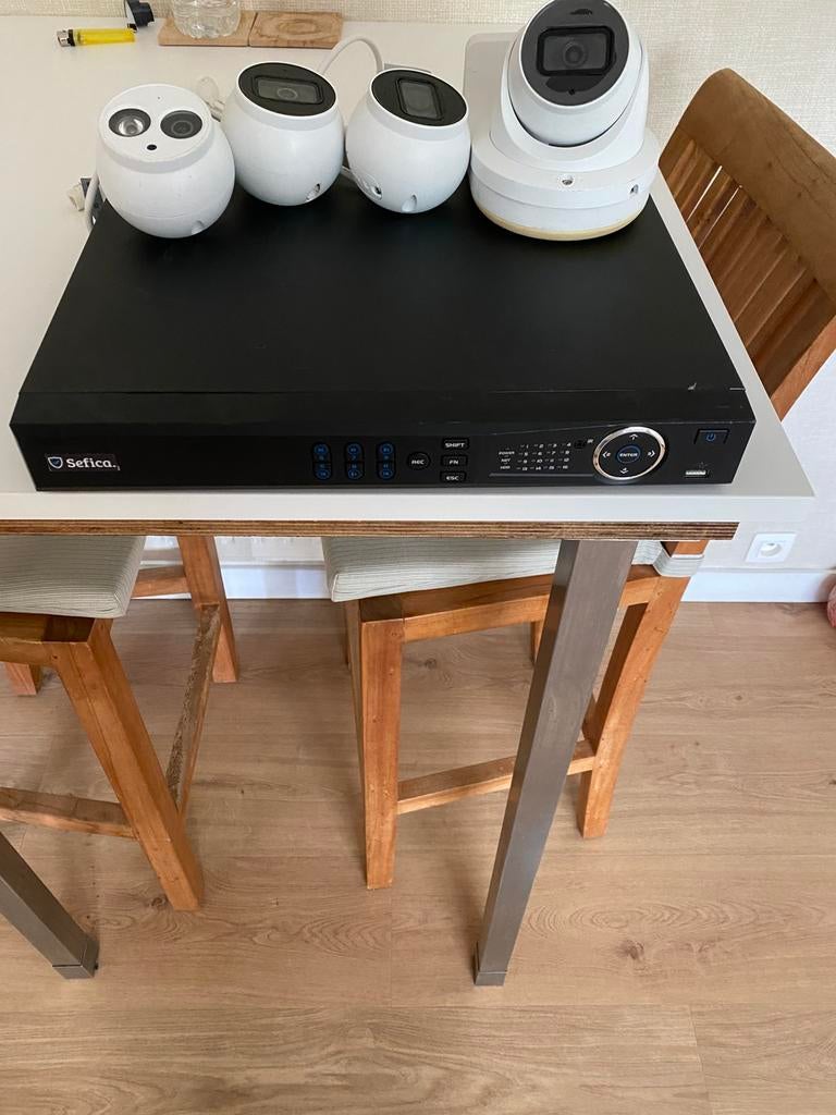 Dahua/Sefica NVR 8x POE met 4 of 8 5Mp cameras, Ophalen, Refurbished, Buitencamera