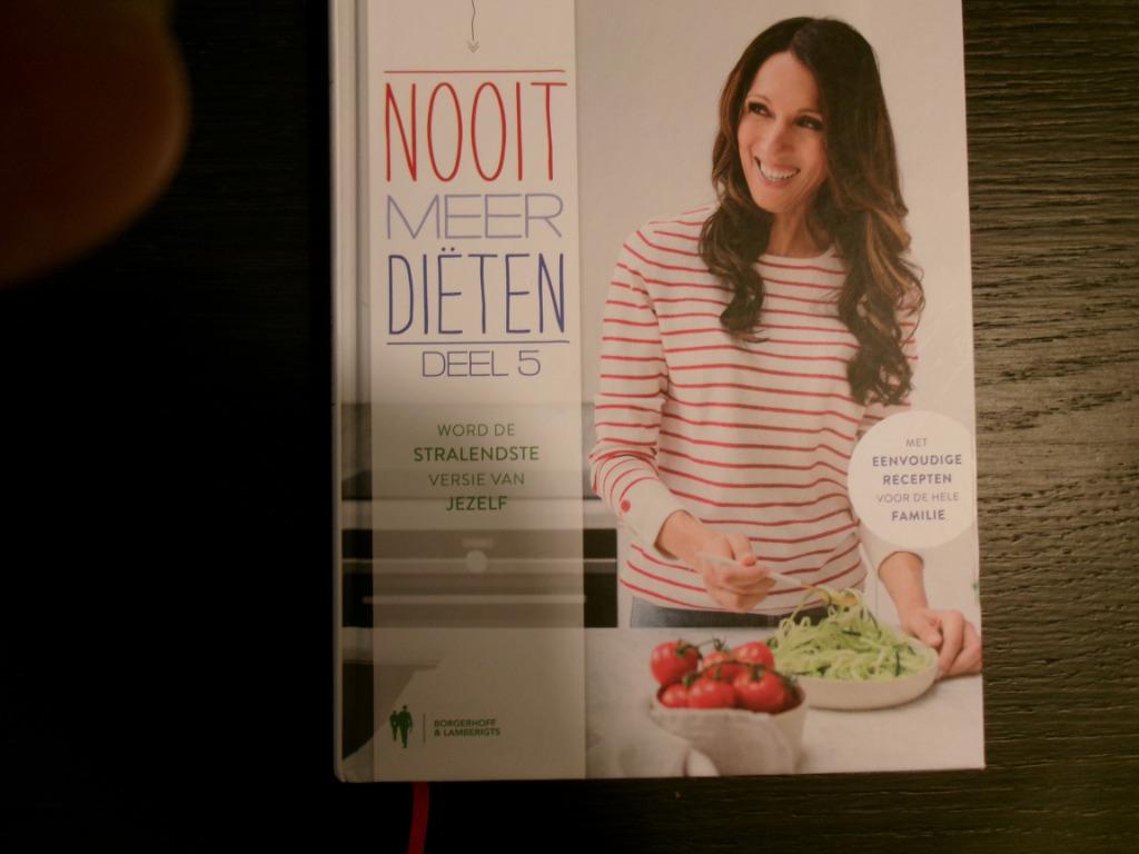 Nooit meer diëten Deel 5   -Sandra Bekkari-, Enlèvement ou Envoi
