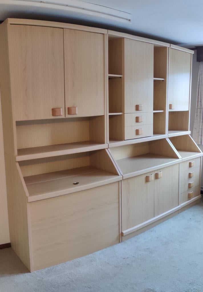 Ruim en Modern Wandmeubel met Bureau., Ophalen, Gebruikt, Overige kleuren