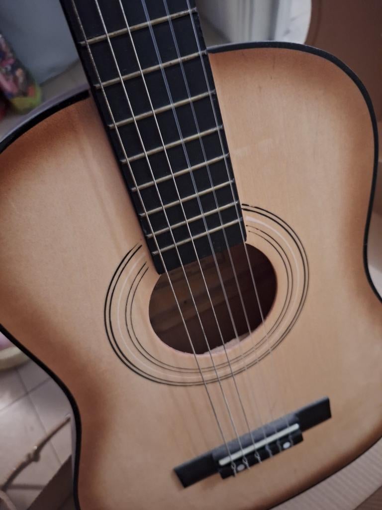Guitar pour enfant, Enlèvement