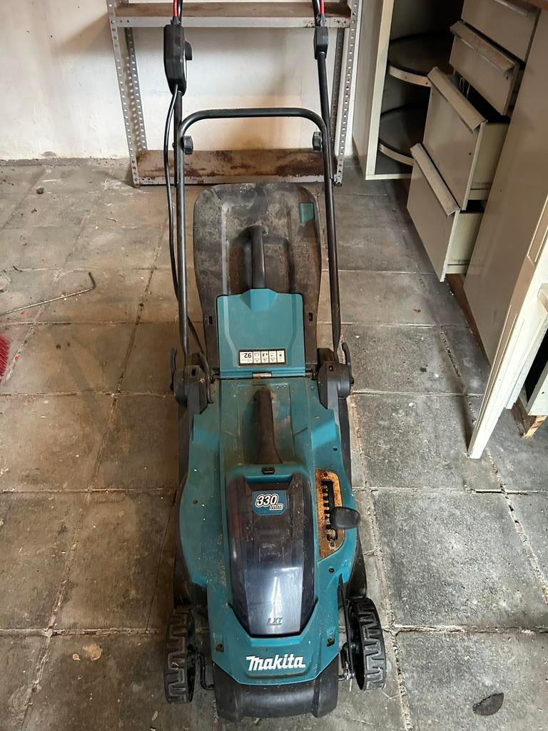 Makita grasmaaier, Tuin en Terras, Grasmaaiers, Ophalen, Zo goed als nieuw