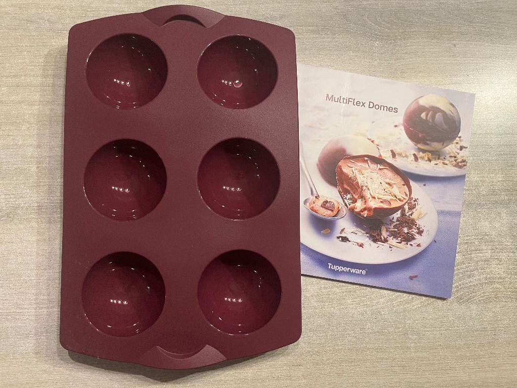 Tupperware bakvorm met kookboekje, Ophalen of Verzenden, Zo goed als nieuw, Paars, Overige typen