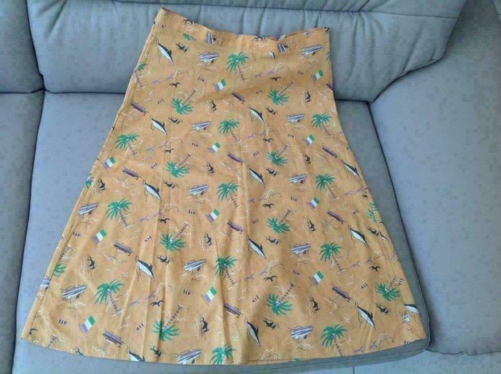 Vintage rokken met haaien, MET, Ophalen of Verzenden, Maat 42/44 (L)