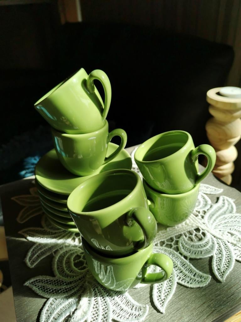 Groen koffie mokka servies, Huis en Inrichting, Keuken | Servies, Ophalen