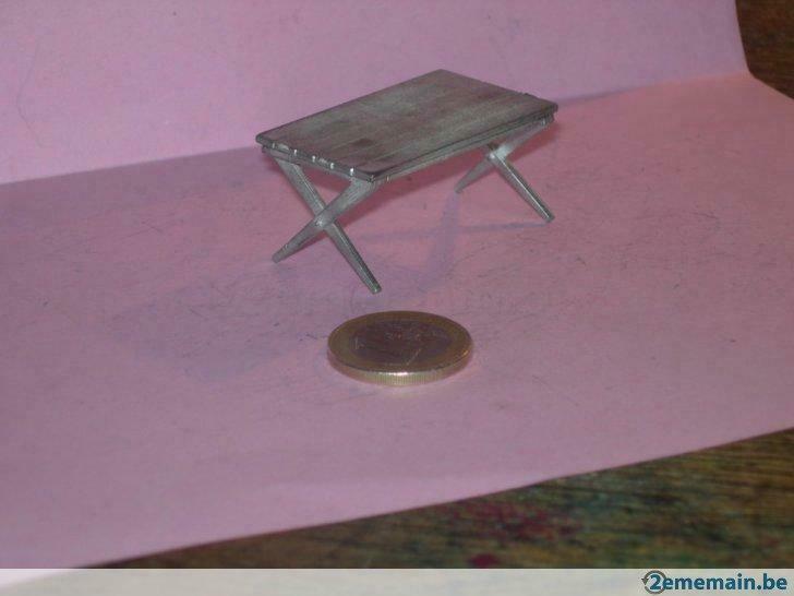 Décor 1 table en plomb 54mm, Neuf