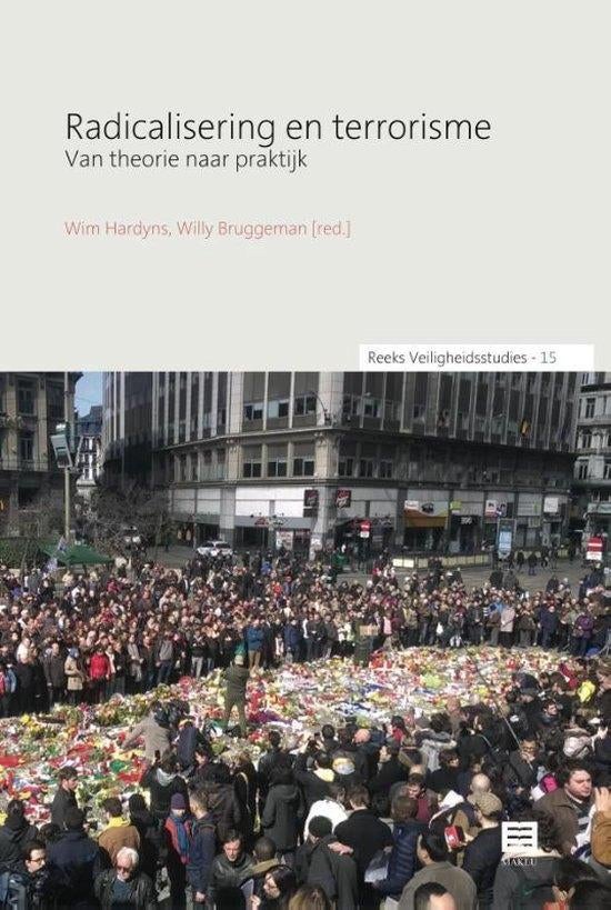 Radicalisering en terrorisme van theorie naar praktijk, Boeken, Ophalen of Verzenden, Gelezen