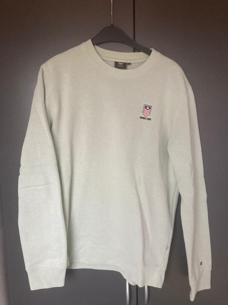 Sweater America today, Enlèvement, Comme neuf