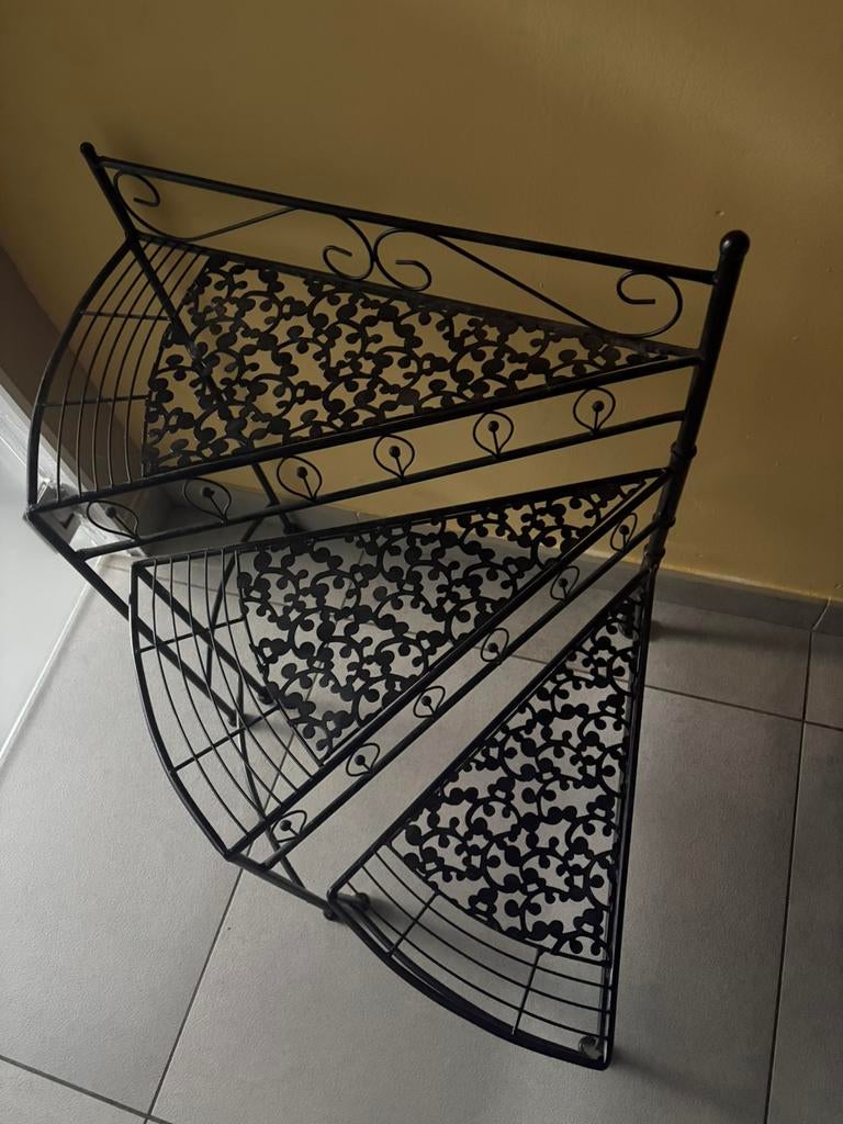 Etagère plantes, Ophalen, Gebruikt