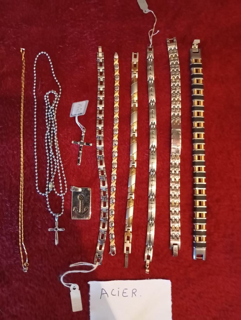 Bijoux en acier lot, Bijoux, Sacs & Beauté, Bijoux anciens, Enlèvement, Autres matériaux