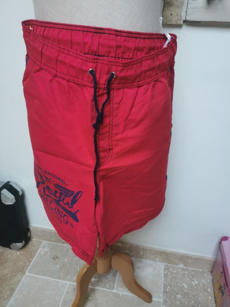 Très beau short homme rouge neuf, Enlèvement ou Envoi, Neuf, Taille 56/58 (XL)