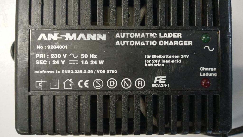 Batterijlader 24Vdc 1Amp loodbatterij, Hobby en Vrije tijd, Ophalen of Verzenden, Gebruikt