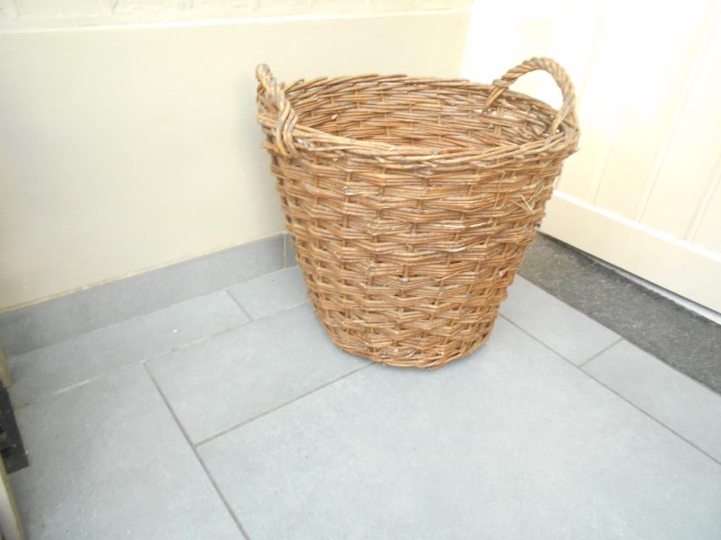 ancienne manne en osier hauteur 40 cm largeur 45 cm, Enlèvement ou Envoi, Osier, Rond, Panier