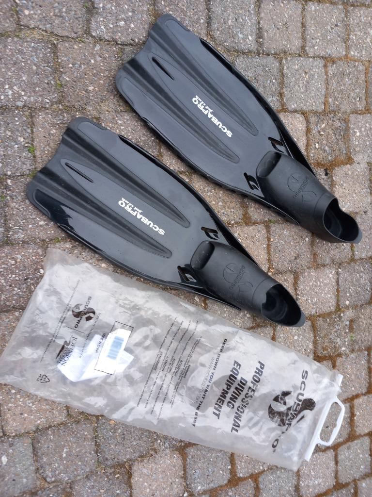 SCUBAPRO  Jet Club duikvinnen M 40-41 SIZE 6-7, Watersport en Boten, Duiken, Ophalen of Verzenden, Zo goed als nieuw