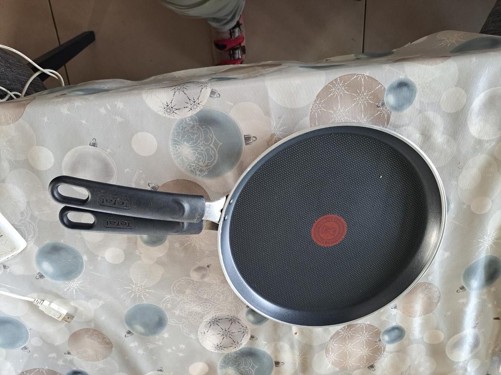 Pannenkoekenpan Tefal 2 stuks ( geen inductie), Ophalen