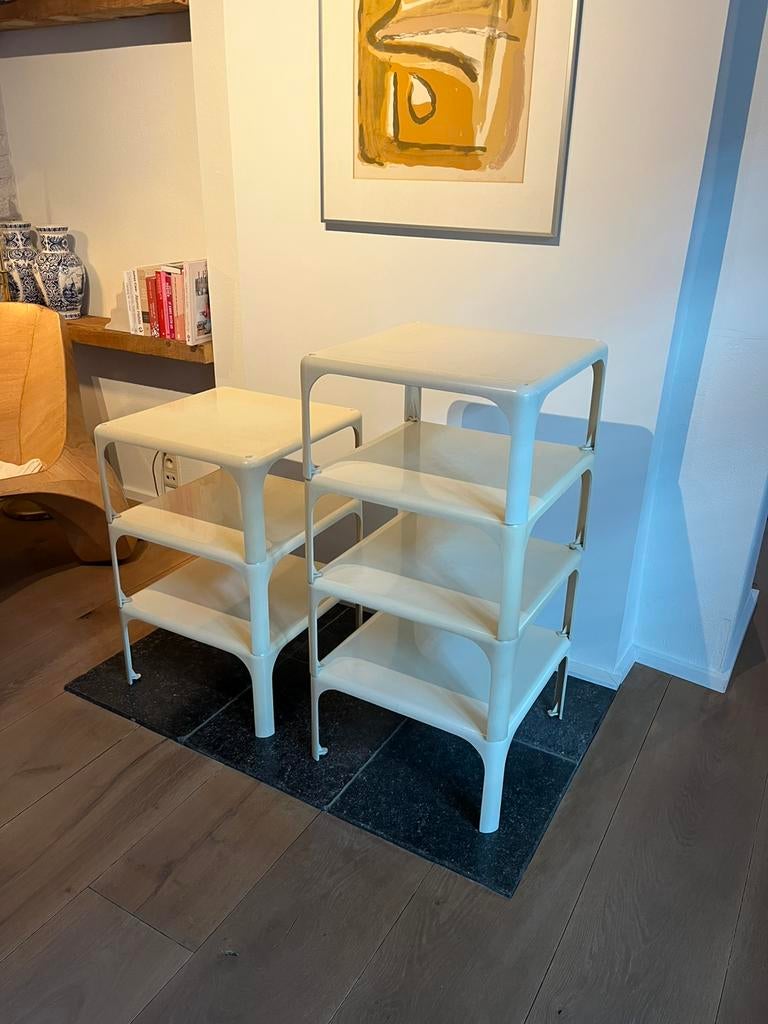 Artimide Demetrio 45 Vico Magistretti tafeltjes, Ophalen, Kunststof, Gebruikt, Vierkant