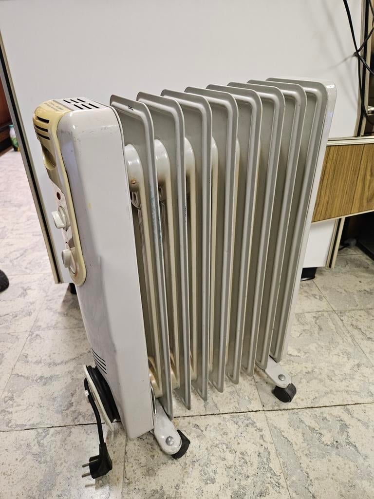 Radiateur à huile 2000W, Bricolage & Construction, 800 watts ou plus, Moins de 60 cm, Enlèvement, Utilisé