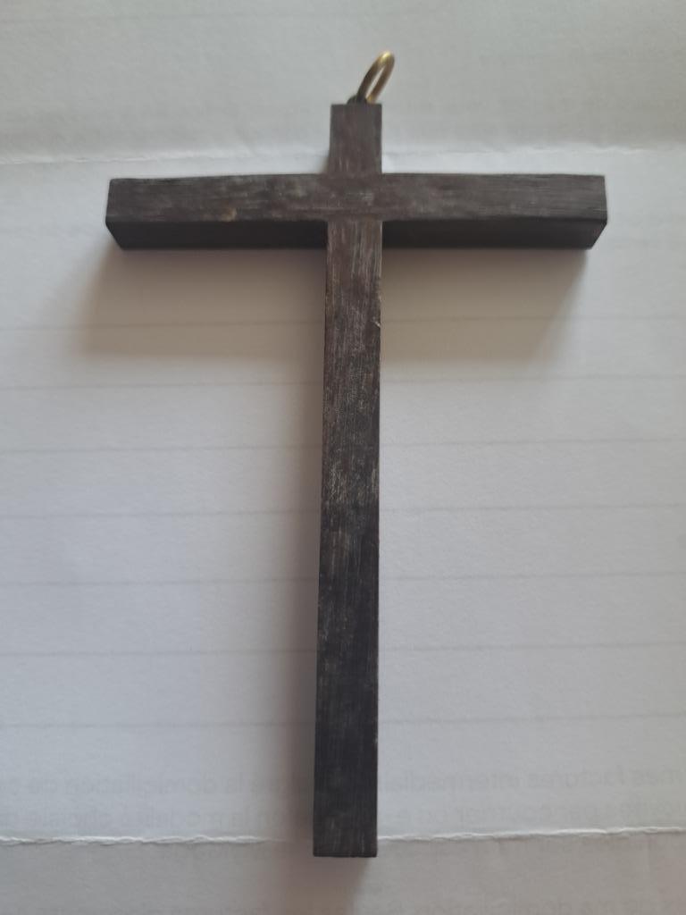 Croix latines bois, Enlèvement ou Envoi