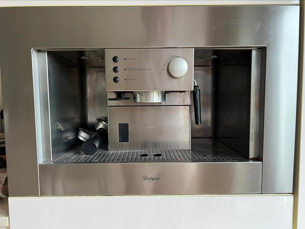 Inbouw koffiemachine Whirlpool, Elektronische apparatuur, Ophalen, Afneembaar waterreservoir, Gebruikt, Koffiemachine