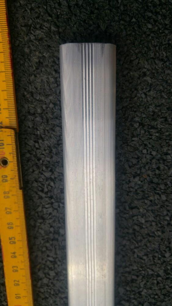 Planche tube aluminium 105mm decorative avec 2 support metal, Enlèvement ou Envoi, Planche