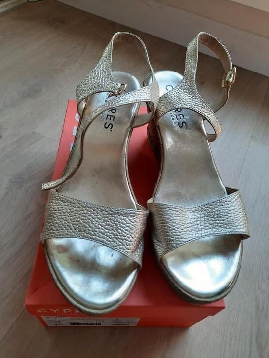Cypres sandalen met sleehak maat 40, Overige kleuren, Cypres, Gedragen, Sandalen of Muiltjes