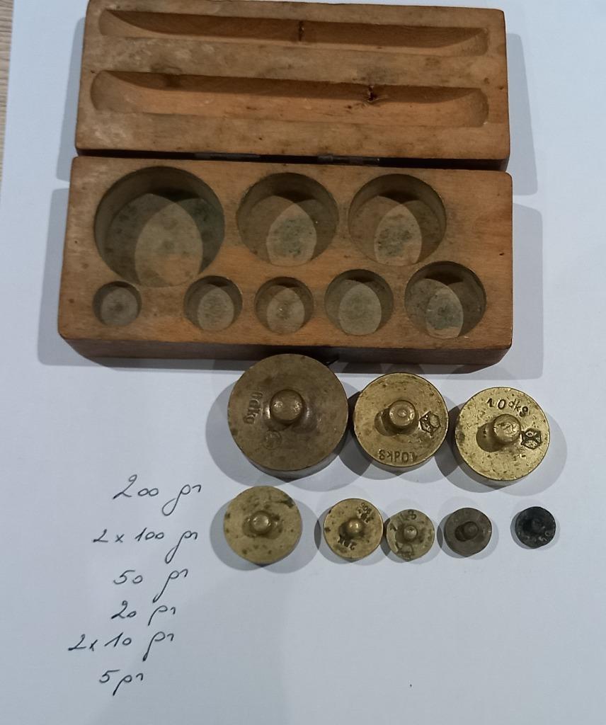 Setje gewichten in houten doos, Ophalen of Verzenden