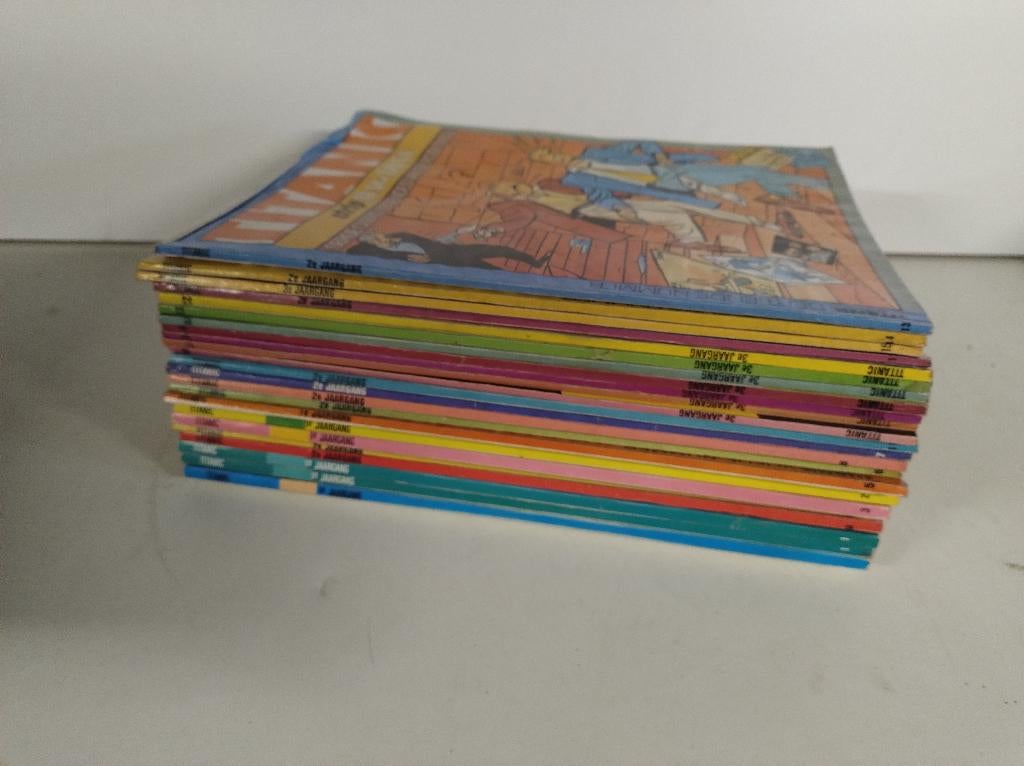 Lot Stripmagazines / Stripverhalen Titanic, Boeken, Stripverhalen, Ophalen of Verzenden, Gelezen