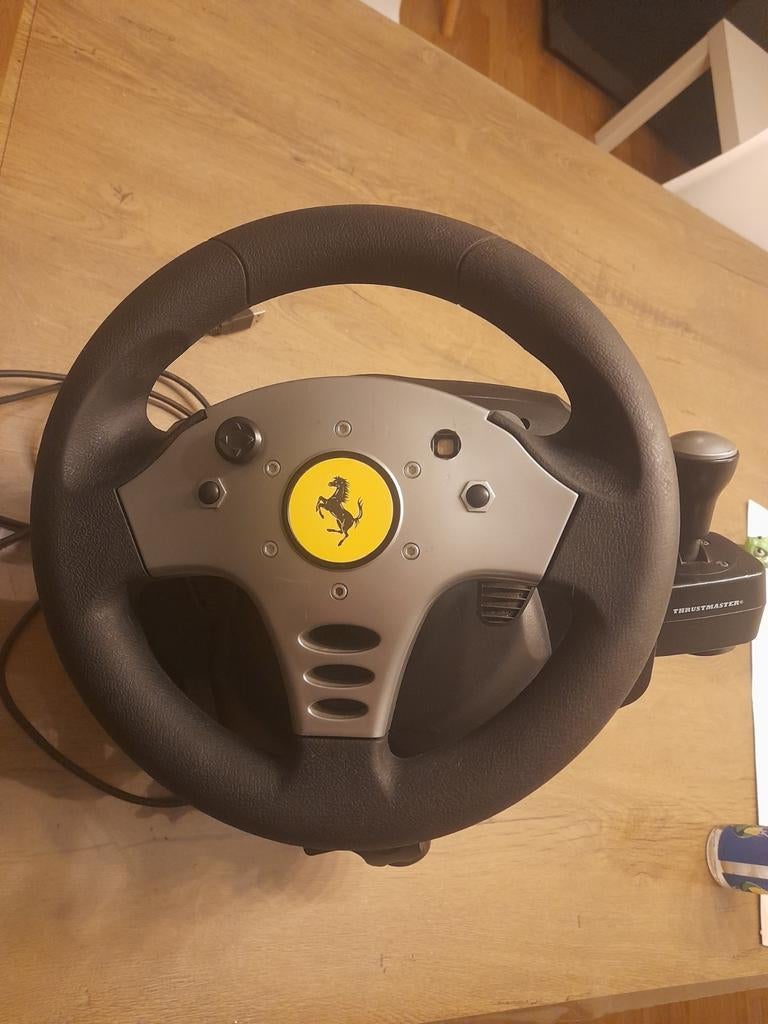 Volant Ferrari Thrustmaster force feedback racing wheel usb, Enlèvement