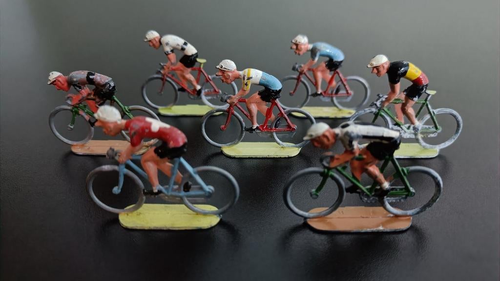 Cyclistes miniatures anciens en métal., Enlèvement ou Envoi