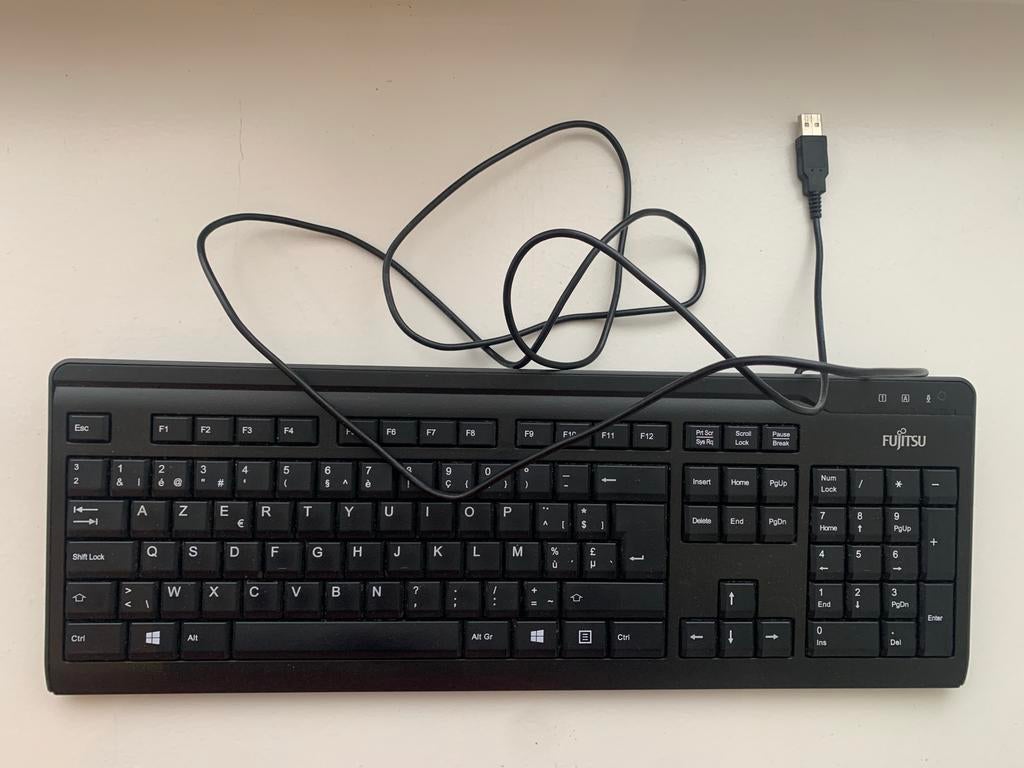 Fujitsu azerty toetsenbord KB410, Computers en Software, Ophalen, Azerty, Gebruikt, Bedraad