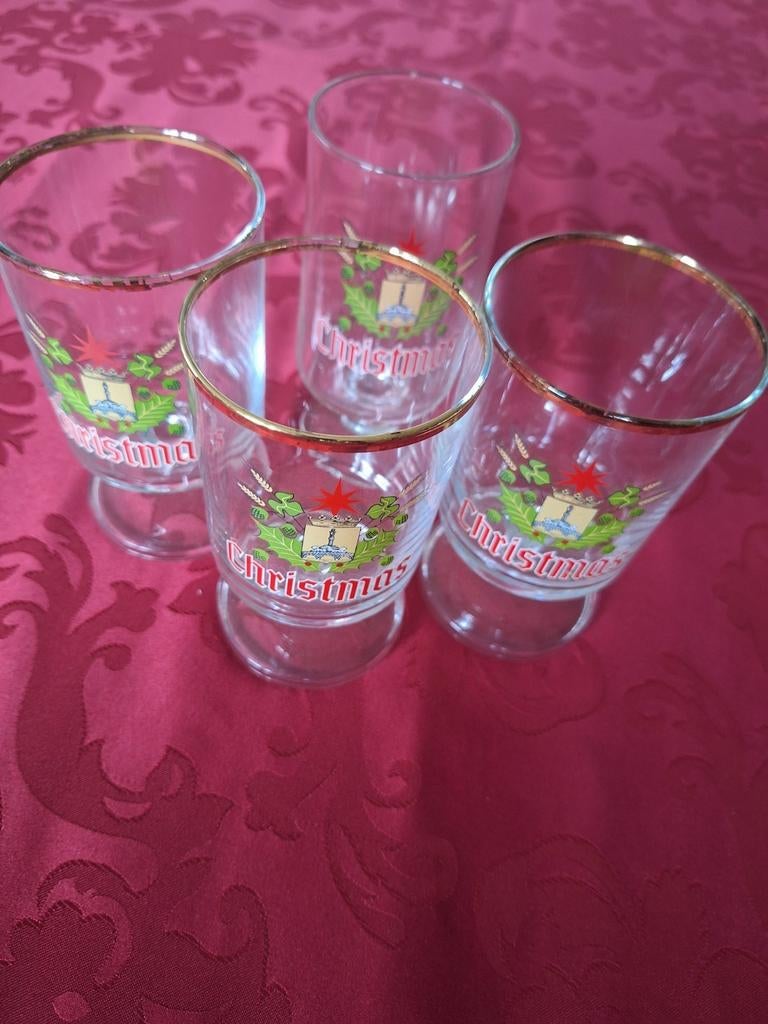 4 verres à bière " Christmas ", Enlèvement, Comme neuf, Verre à bière