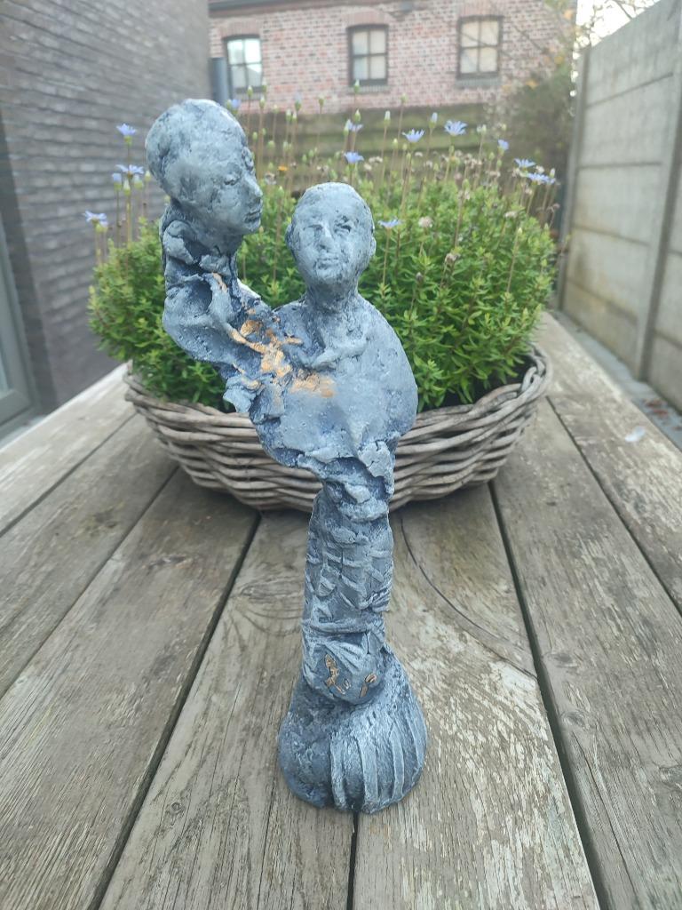 sculptuur Hilde Van De Walle, Ophalen, Blauw, Handgemaakt, Steen of Keramiek