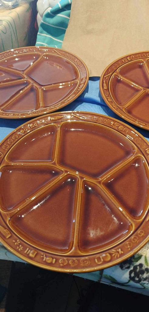 Assiettes à fondue au caramel Gien France 3 pièces, Uni, Assiettes(s), Enlèvement ou Envoi, Comme neuf